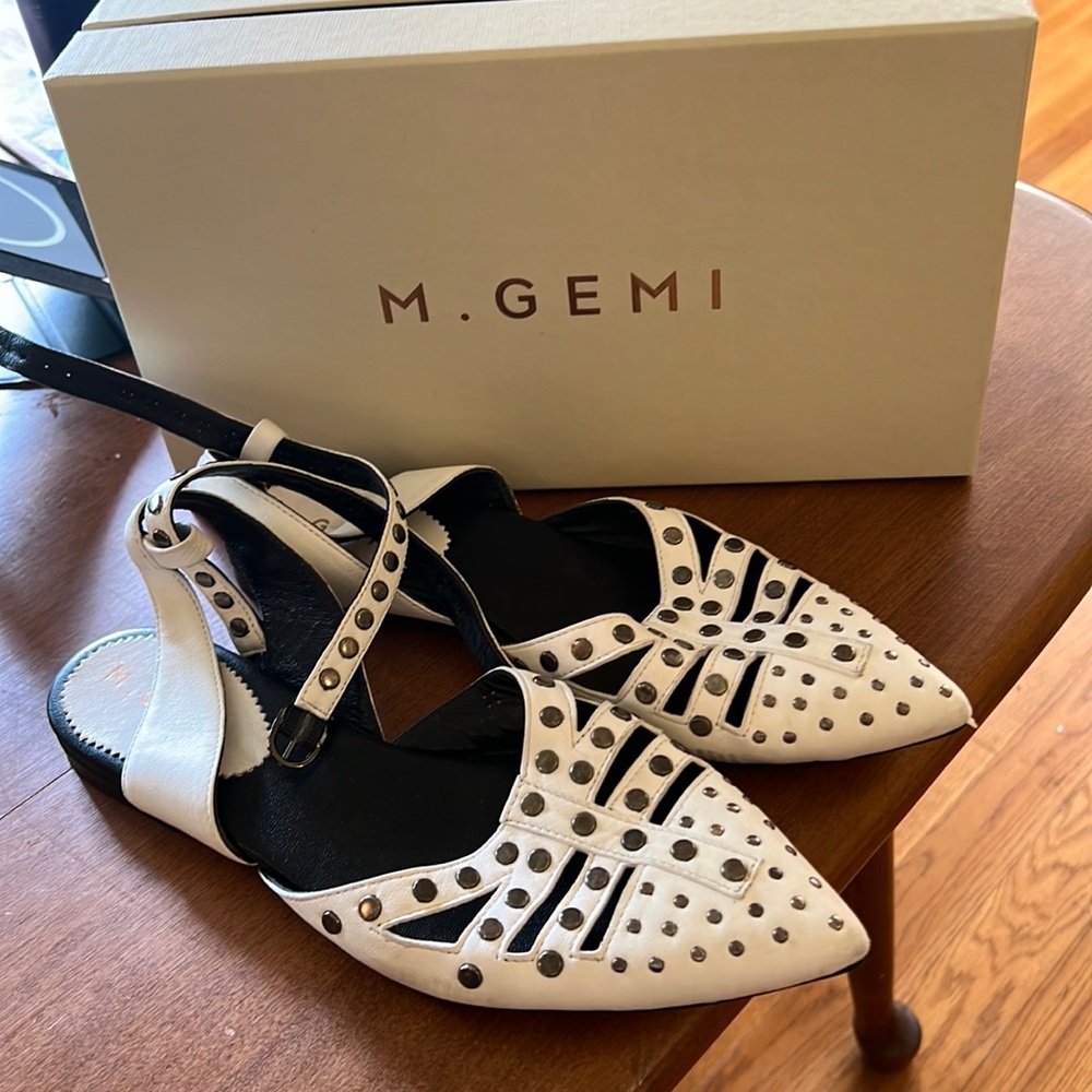 M Gemi sandals